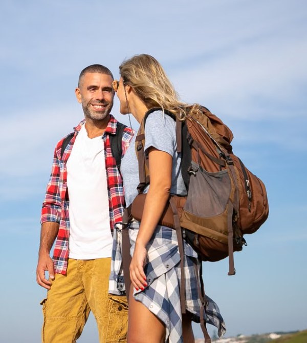 Pareja viajando